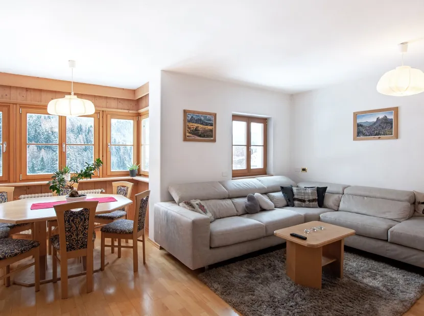 Mountain Living Apartment Idylia