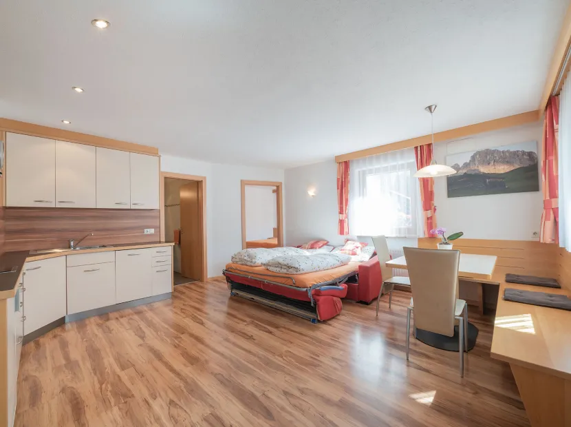 Apartments Cesa Ucel