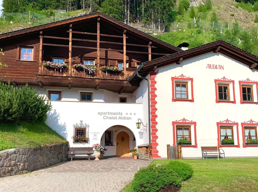 Apartments Chalet Aldian