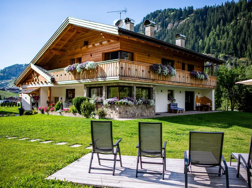 Apartments Piciulei