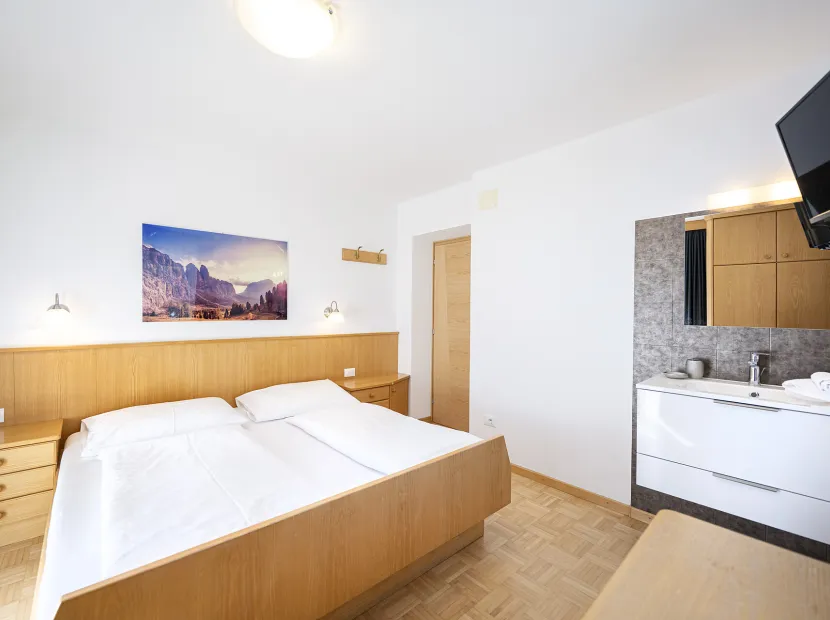 Apartments Pivan