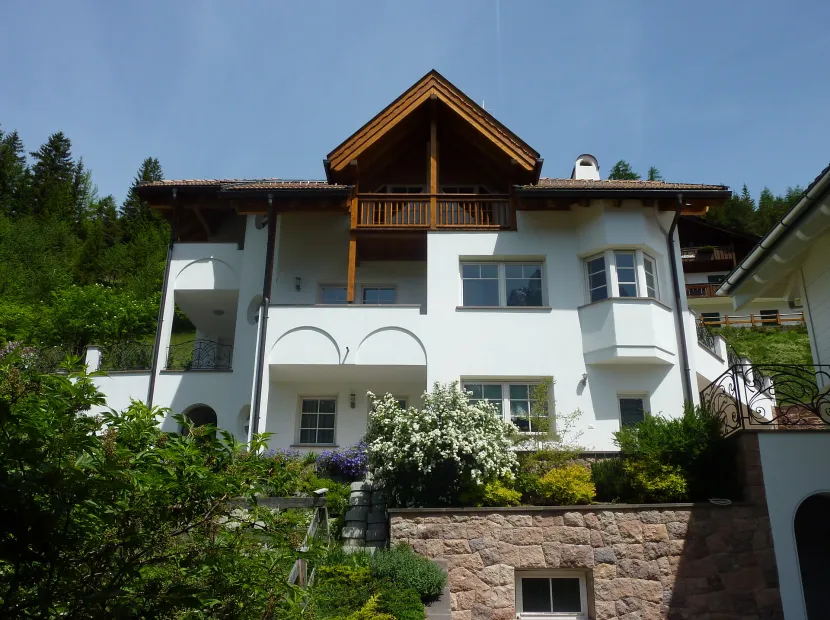 Apartments Valpinoi