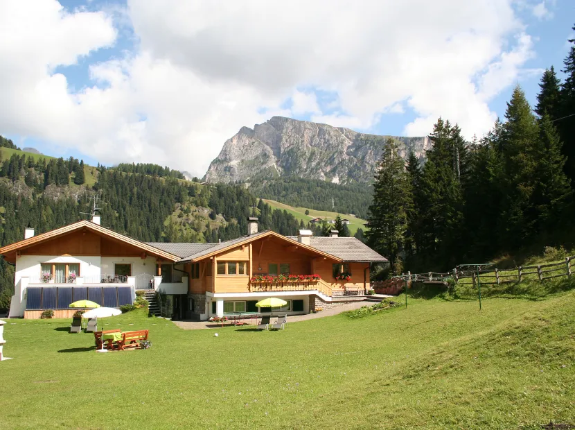 Apartments Pitla Cësa