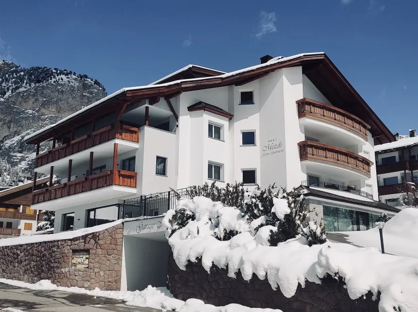 Garni-Hotel Mezdi Wellness B&B & App.