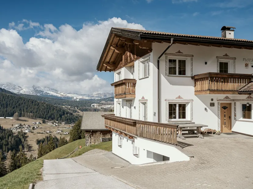 Apartments Plotschhof - Farmhouse