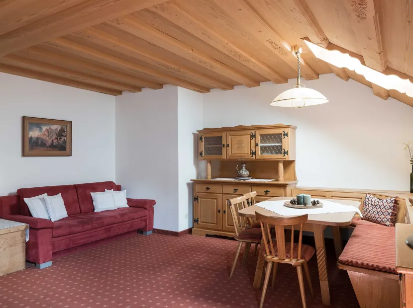 Apartments Cësa Zotlin