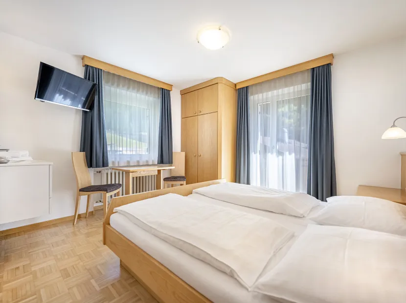 Apartments Pivan