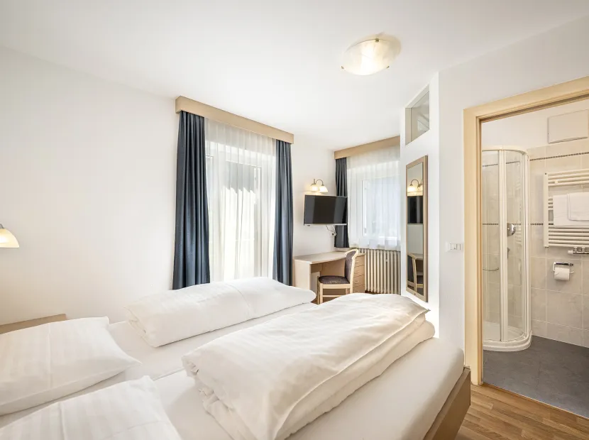 Apartments Pivan
