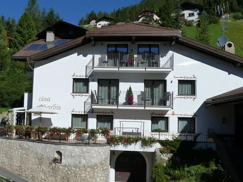 Apartments Cesa Gardis