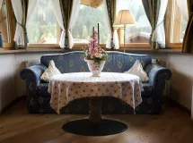 Erkerzimmer "royal blue" Süd/Westbalkon - Garni-Hotel Concordia – Dolomites Home