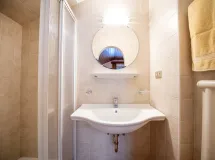 Three-Bedroom Apartment with balcony - Apartments Senoner Karl