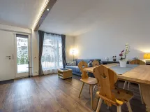 One-Bedroom Apartment with garden access - Apartments N°7 Saslong