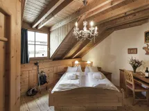 Familiensuite 403 mit Balkon mit Dolomitenblick - Hotel Ansitz Jakoberhof