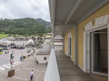 Three-Bedroom Apartment with balcony - Apartments Cristlpek