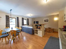 Ampio appartamento con 2 camere da letto e terrazzo - Apartments Chalet Alpina
