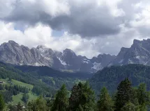 Doppelzimmer standard mit Blick auf die Geislerspitzen - Monte Pana – Dolomites Hotel