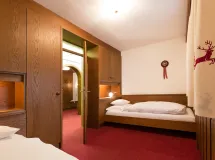 Ferienwohnung mit 2 Schlafzimmer und Garten - Apartments Meisules
