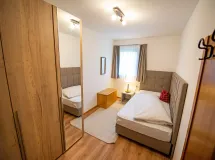 Appartamento con 2 camere da letto e giardino - Apartments Chalet Alpina