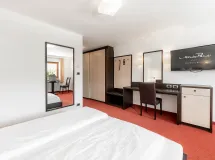 Doppelzimmer standard mit Blick auf die Geislerspitzen - Monte Pana – Dolomites Hotel