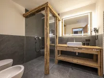 Ferienwohnung mit 3 Schlafzimmer und Garten - Apartments Chalet Berna