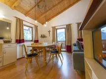Appartamento con 3 camere letto e balcone - Apartments Chalet Alpina