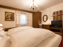 Ferienwohnung mit 2 Schlafzimmer und Garten - Apartments Meisules