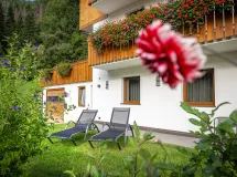 Ferienwohnung mit 2 Schlafzimmern und Garten - Apartments Raffl