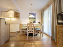 Ferienwohnung mit 2 Schlafzimmer, 2 Bäder und Terrasse mit Langkofelblick - Apartments Marienstern