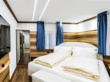 Gold - Große Drei-Zimmer-Wohnung mit Terrasse - Apartments Villa Venezia