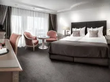 Small Double Room - Alpenroyal