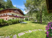 Komfortables Zimmer mit Bad und Balkon - Apartments Alara