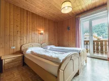 Wide Four-Bedroom Apartment with balcony - Apartments Martina
