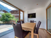 Ferienwohnung mit 2 Schlafzimmer und Wintergarten - Apartments Cësa Ploner