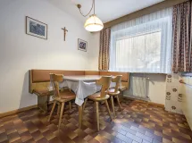 Ferienwohnung mit 2 Schlafzimmer und Garten - Apartments Alara