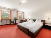 Doppelzimmer standard mit Blick auf die Geislerspitzen - Monte Pana – Dolomites Hotel
