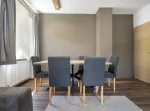 Geräumige Ferienwohnung mit 3 Schlafzimmern und Balkon - Apartments Stua da Carlo