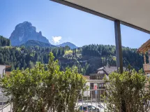 Ferienwohnung mit 2 Schlafzimmer, 2 Bäder und Terrasse mit Langkofelblick - Apartments Marienstern