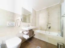 Ferienwohnung mit 2 Schlafzimmern, 2 Bäder - Apartments Cësa Zotlin