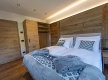 Ferienwohnung mit 2 Schlafzimmern und Panoramaterrasse - Apartments Luech da Perteut Panorama & Wellness - Bauernhof