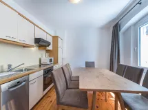 Three-Bedroom Apartment with balcony - Apartments Cristlpek