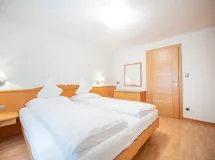 One-Bedroom Apartment with balcony - Apartments Cristlpek