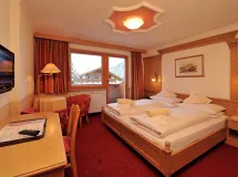 Comfort Doppelbettzimmer (J) Südbalkon - Garni-Hotel Concordia – Dolomites Home