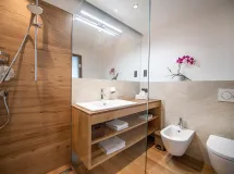 Ferienwohnung mit 2 Schlafzimmer und Wintergarten - Apartments Cësa Ploner