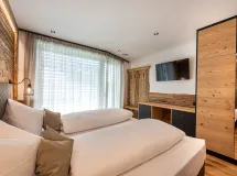 Ferienwohnung mit 3 Schlafzimmer und Garten - Apartments Chalet Berna