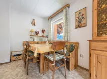 Wide Four-Bedroom Apartment with balcony - Apartments Martina