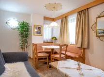 Two-Bedroom Apartment with balcony - Apartments Culac