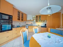 Maisonnette-Wohnung mit Terrasse und Garten - Apartments Chalet Prinoth