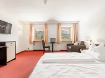 Doppelzimmer standard mit Blick auf die Geislerspitzen - Monte Pana – Dolomites Hotel