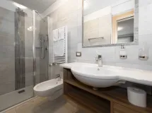Comfort mit Balkon und Panoramablick - Garni - B&B - Hotel Geier