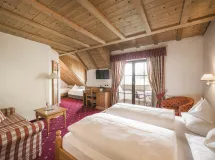 Familienzimmer mit Balkon - Hotel Ansitz Jakoberhof